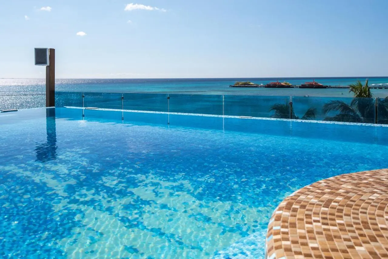 *****  We Uniq Hotel El Carmen Adults Only Playa del Carmen México
