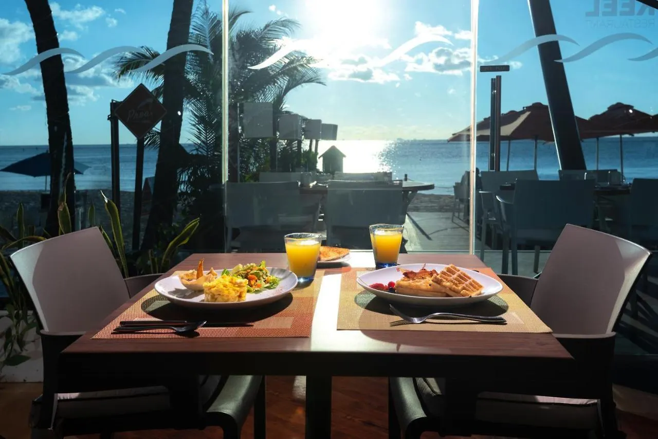 We Uniq Hotel El Carmen Adults Only Playa del Carmen 5*,