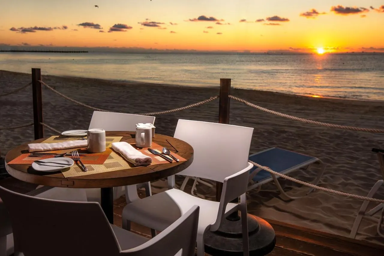 We Uniq Hotel El Carmen Adults Only Playa del Carmen